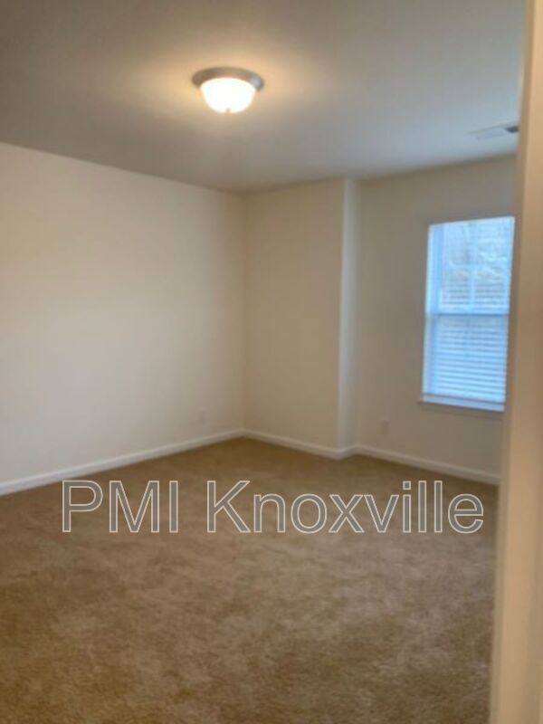 Building Photo - 5371 Calvert Ln