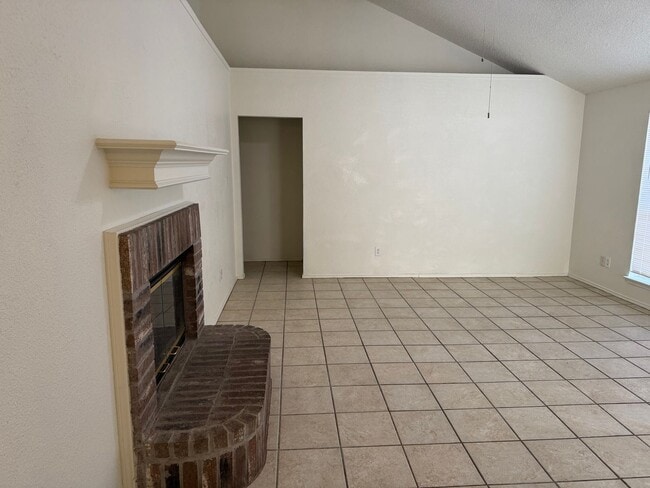 Building Photo - Cute Single Story 3 Bedroom in Keller ISD
