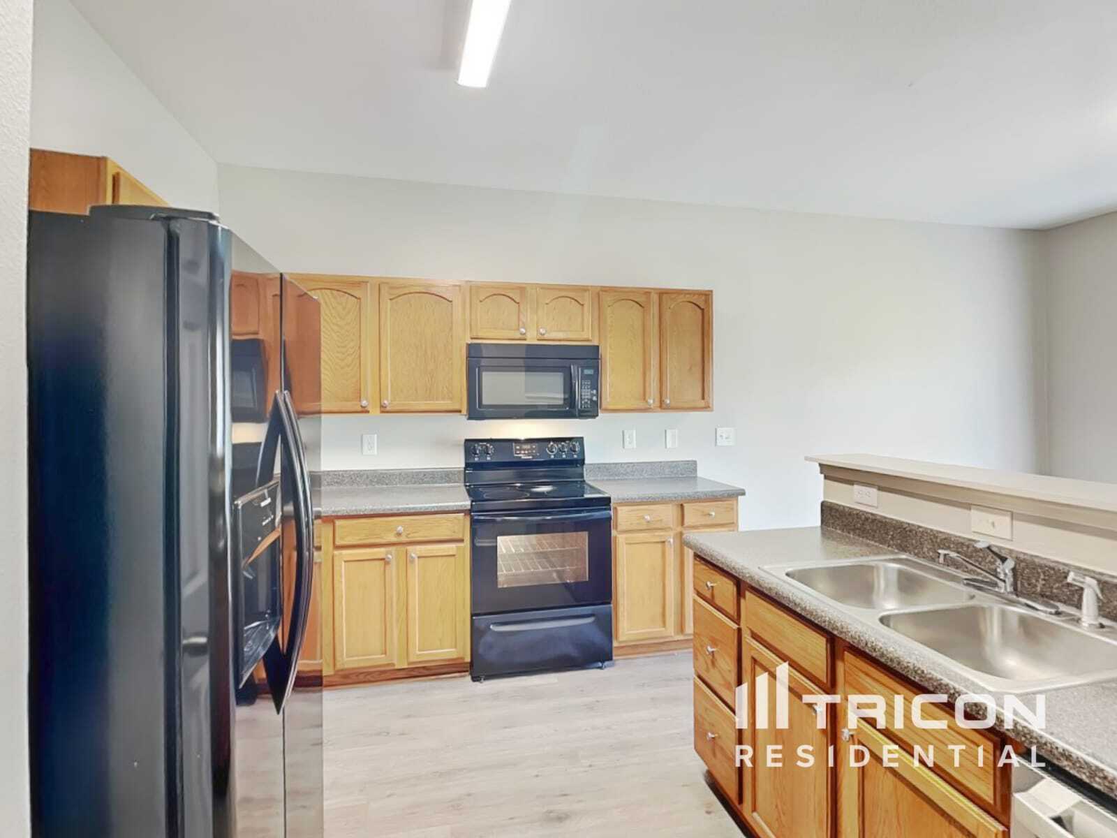 Building Photo - 964 Willow Creek Dr