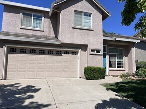 Building Photo - 1694 Shay Way
