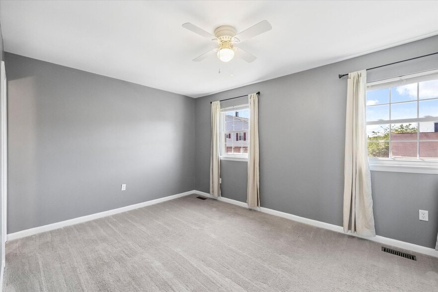 Building Photo - 3509 Coxcomb Mews