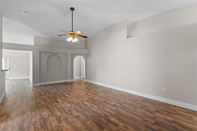 Building Photo - 16316 Meredrew Ln