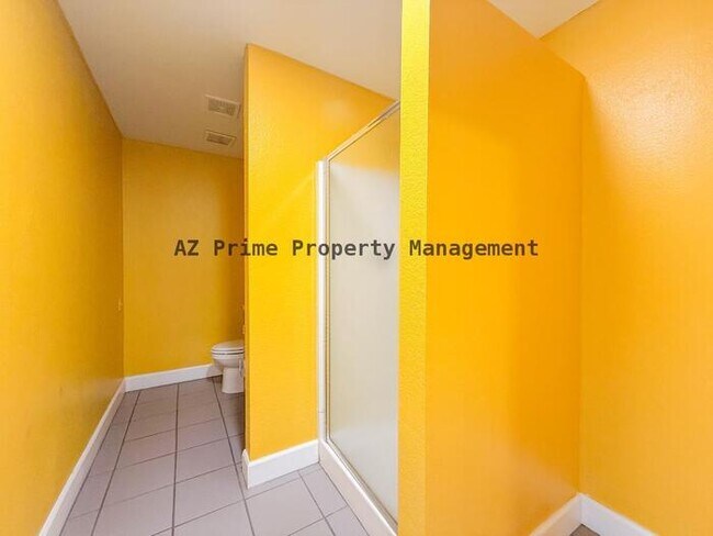 Building Photo - 1029 N Central Ave