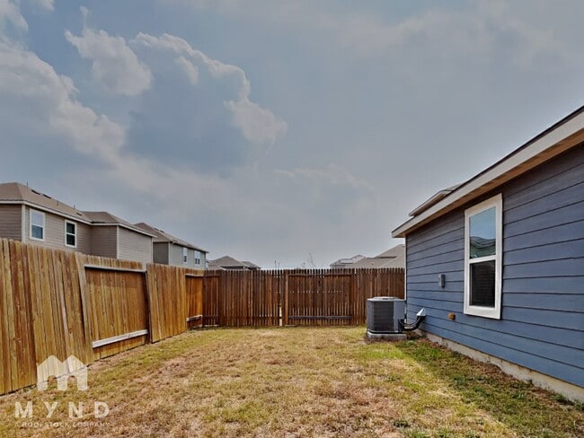 Building Photo - 12061 Latour Vly
