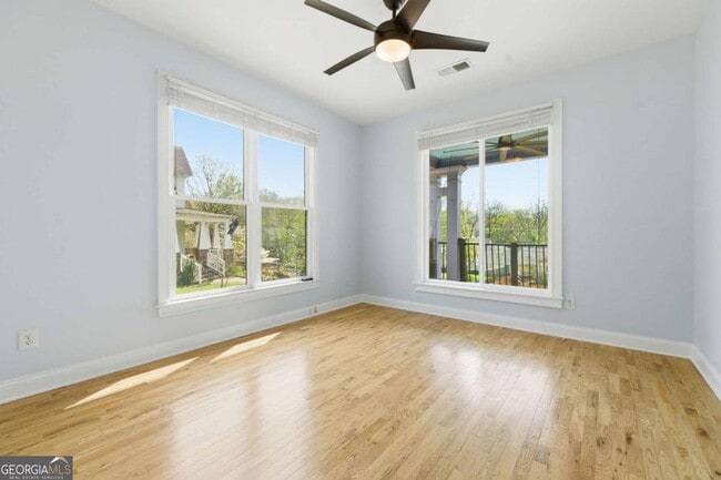 Building Photo - 850 Ormewood Ave SE