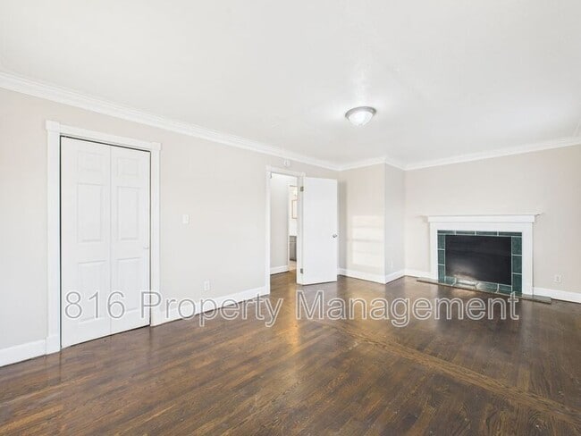 Building Photo - 6304 E 150th Terrace