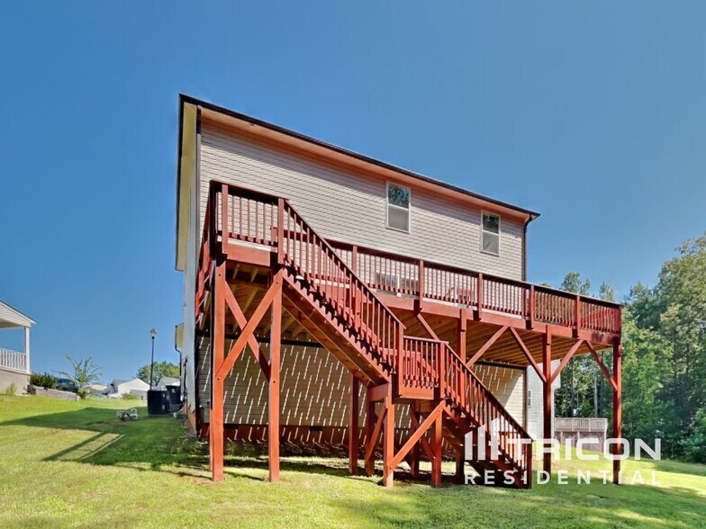 Building Photo - 30 Gold Rush Ct
