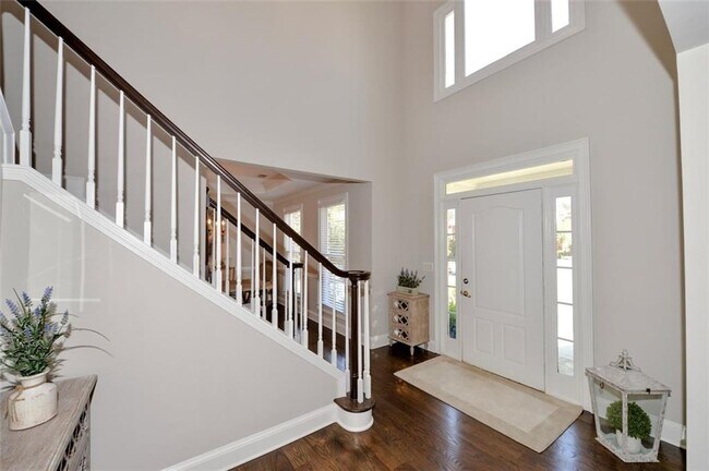 Building Photo - 310 Windsor Gate Cove NE