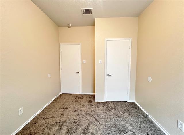 Building Photo - 2204 Stonebrook Ln