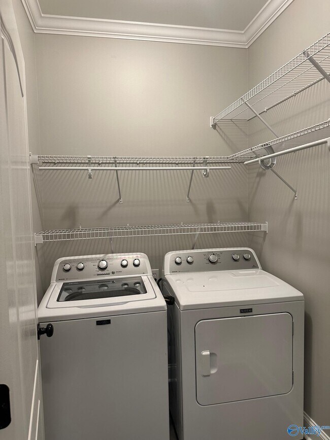 Building Photo - 110 Chelsea Park Row