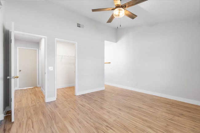 Building Photo - 44884 Marge Pl
