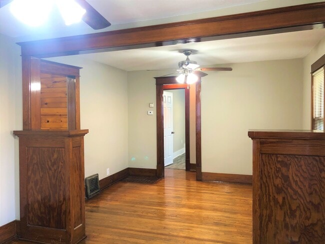 Building Photo - 2518 S 46th Ave