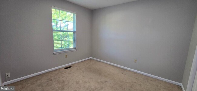Building Photo - 8881 Goose Landing Cir