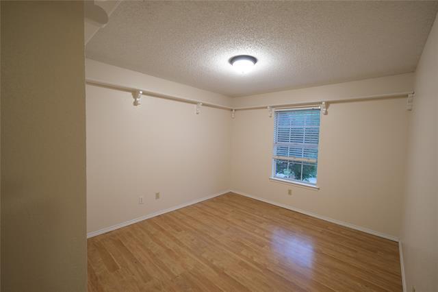 Building Photo - 4348 Kenwood Dr