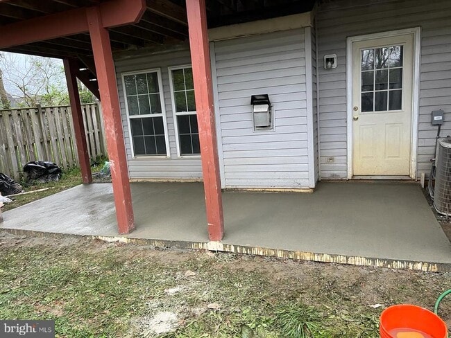 Building Photo - 6632 Granville Ct