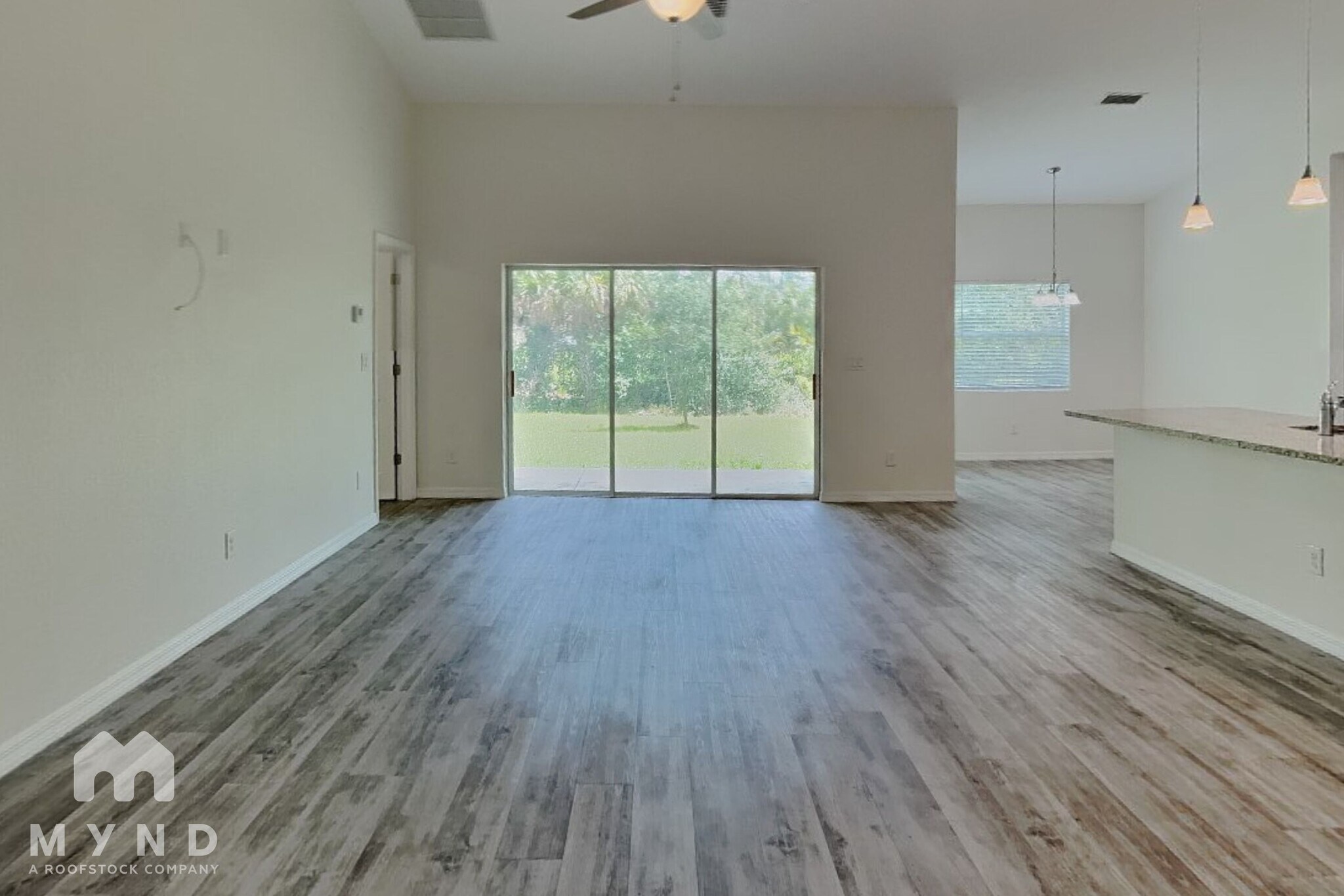 Building Photo - 7356 S Cameo Cir