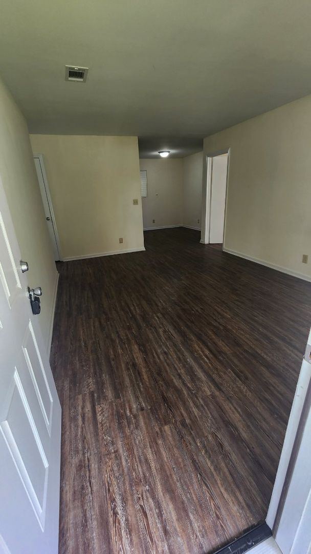 Building Photo - Brick Ranch House Near Downtown Augusta, GA!