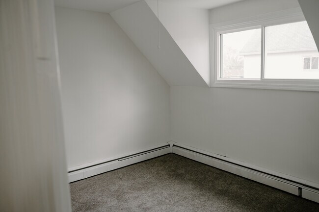 Building Photo - 354 Terrace Blvd