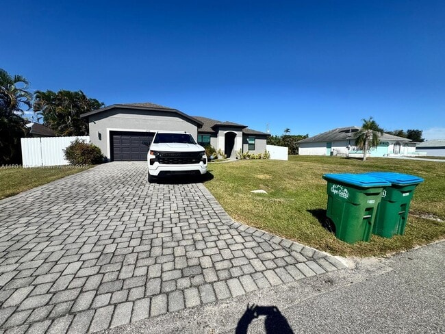 Building Photo - 209 SE 26th Terrace