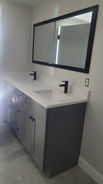 Building Photo - 29 Amaranth Ave