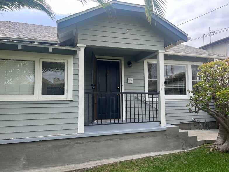 Primary Photo - 17 Ocean View Ave