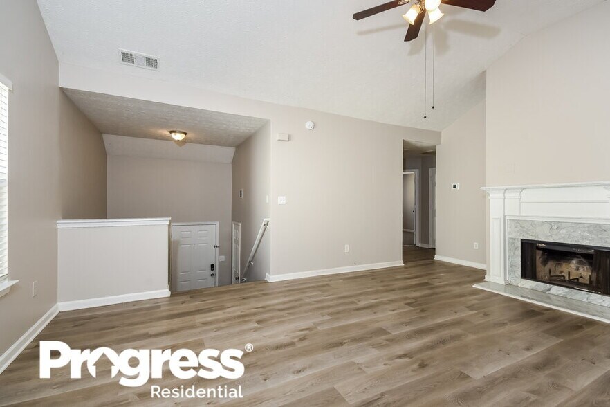 Building Photo - 145 S Barbara Ln