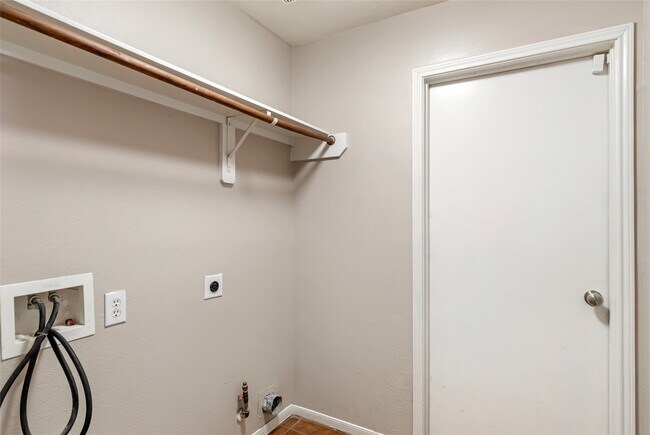 Building Photo - 4914 Winding Timbers Cir