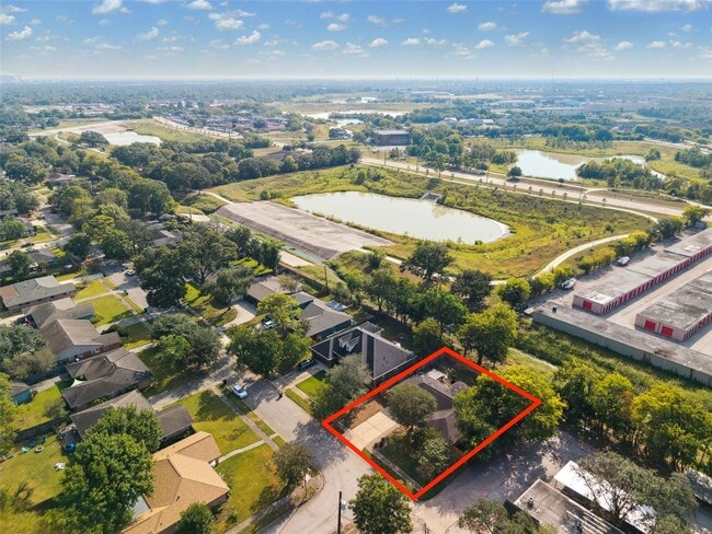 Building Photo - 11531 Gaymoor Dr