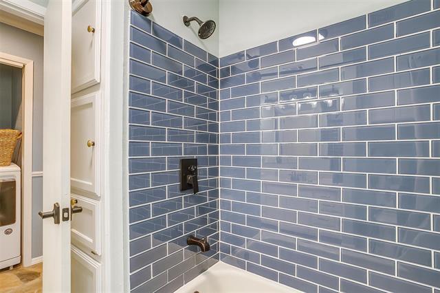 Building Photo - 520 Deer Trail