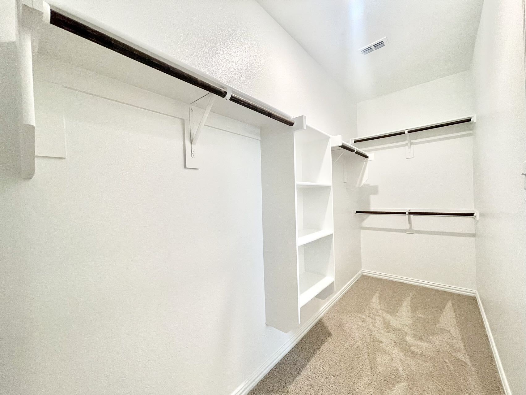 Building Photo - 1217 Sassafras Dr
