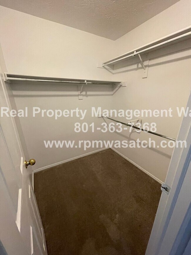 Building Photo - Perfect Multi Level home in West Vally City Utah