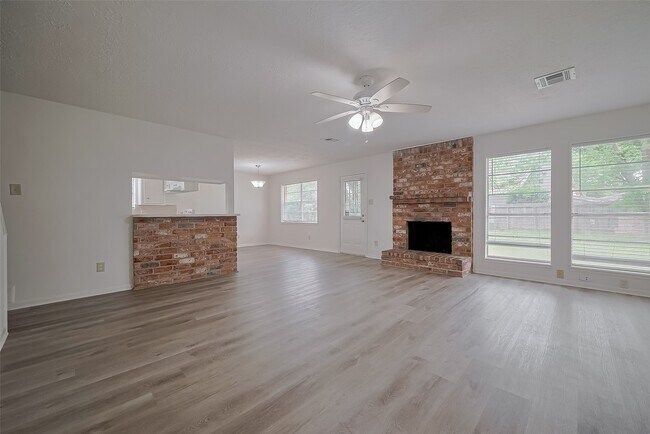 Building Photo - 10110 Margate Dr