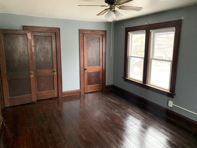 Building Photo - 1259 E Pershing St