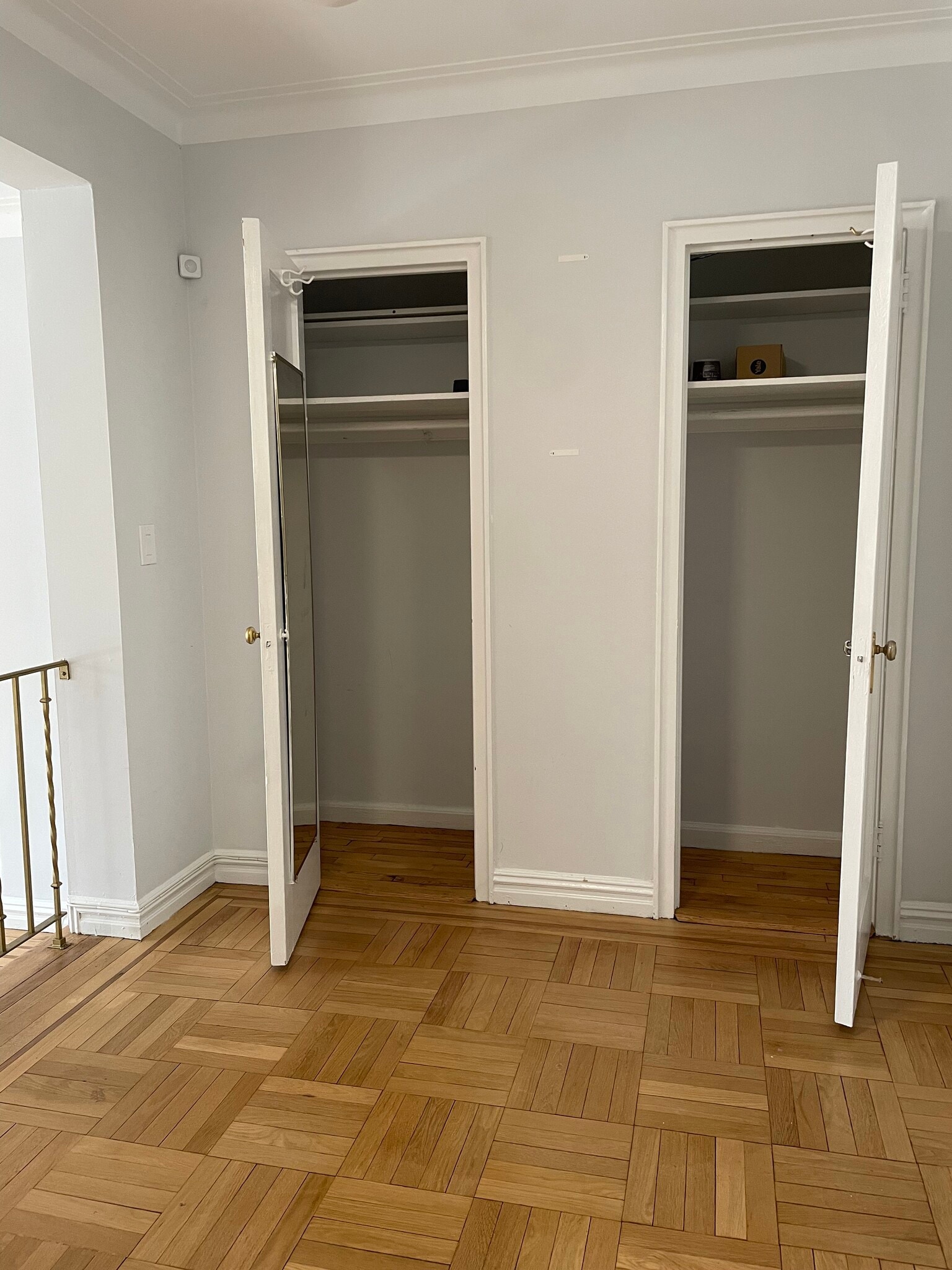 Building Photo - 210 Martine Ave