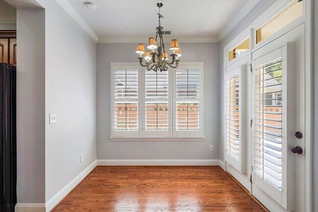Building Photo - 4040 Alston Way