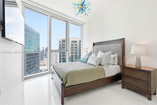 Building Photo - 300 Biscayne Blvd Way