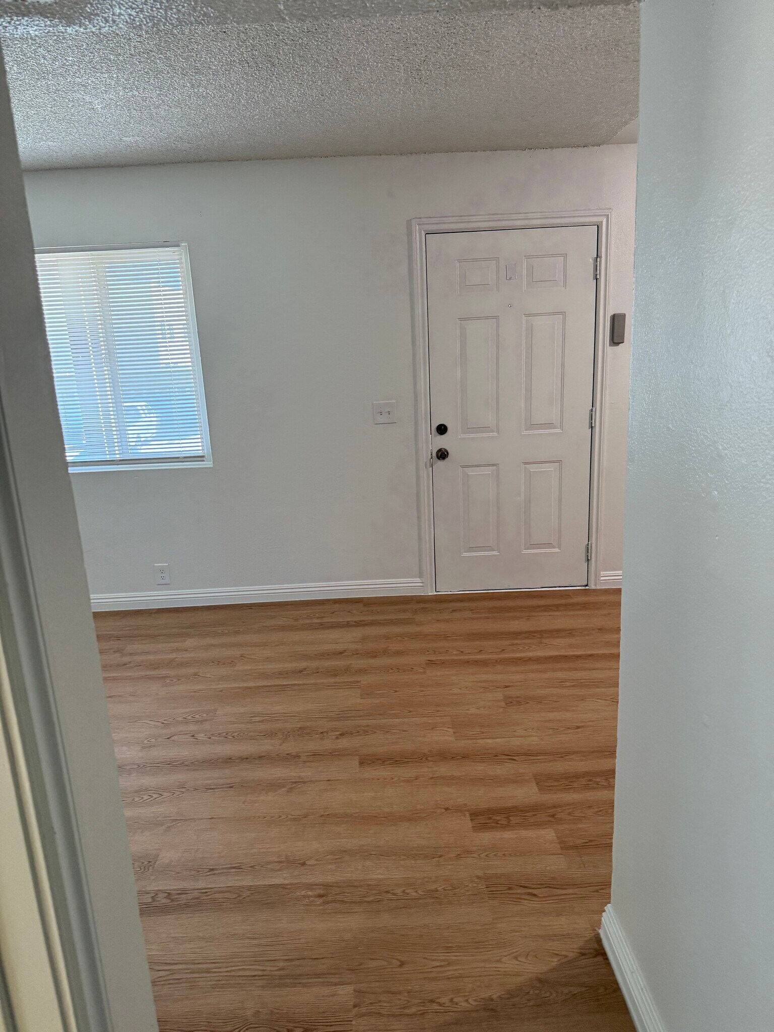Building Photo - 2764 Conejo Dr