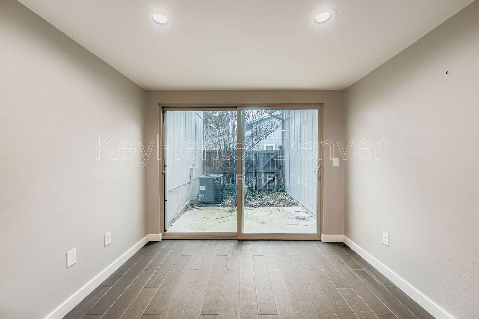 Building Photo - 7053 S Knolls Way