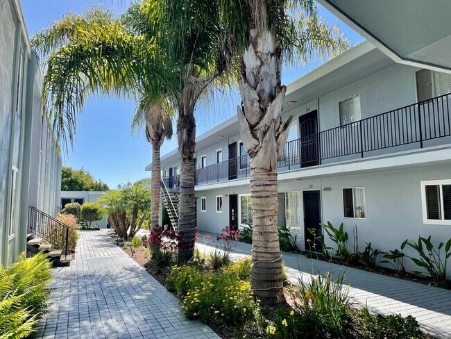 Building Photo - 4750 Noyes St