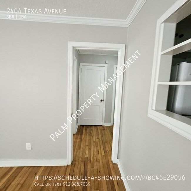 Building Photo - 2404 Texas Ave