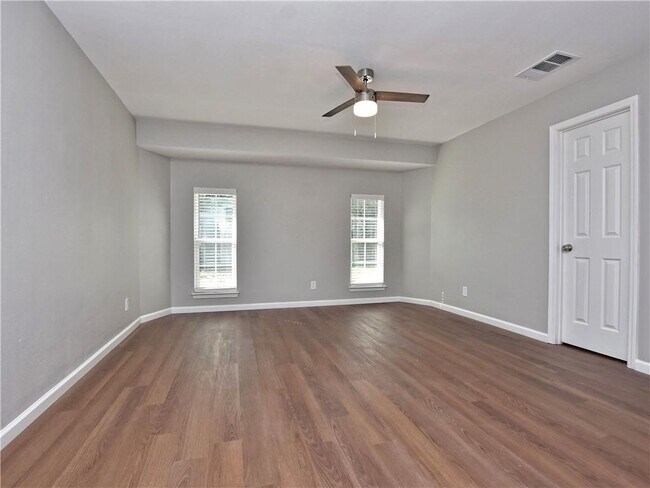 Building Photo - 5205 Thunderbird St