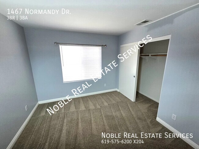 Building Photo - 1467 Normandy Dr