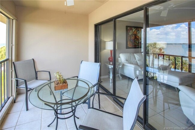 Building Photo - 4720 NE Sandpebble Trce