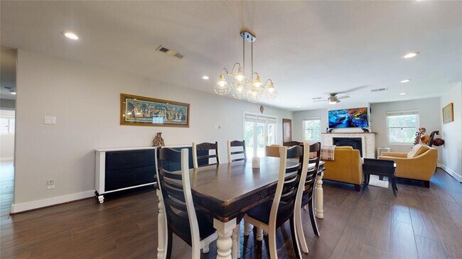 Building Photo - 3011 Larknolls Ln