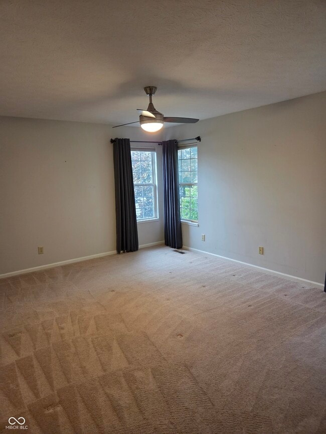 Building Photo - 1012 Grovewood Dr