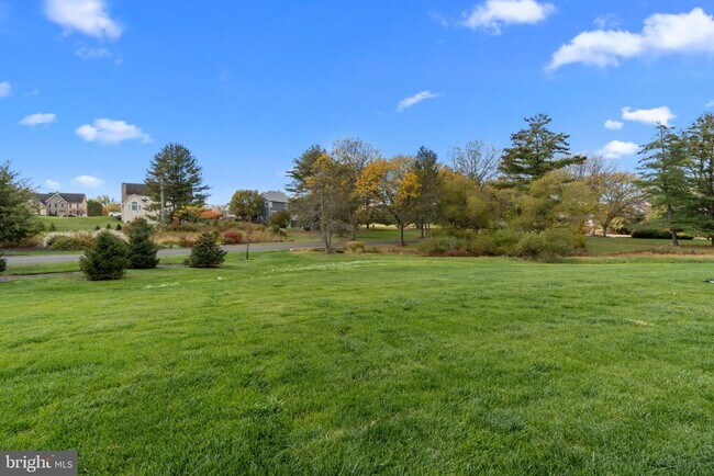 Building Photo - 46 Parry Wy