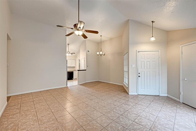 Building Photo - 17435 Glenmorris Dr