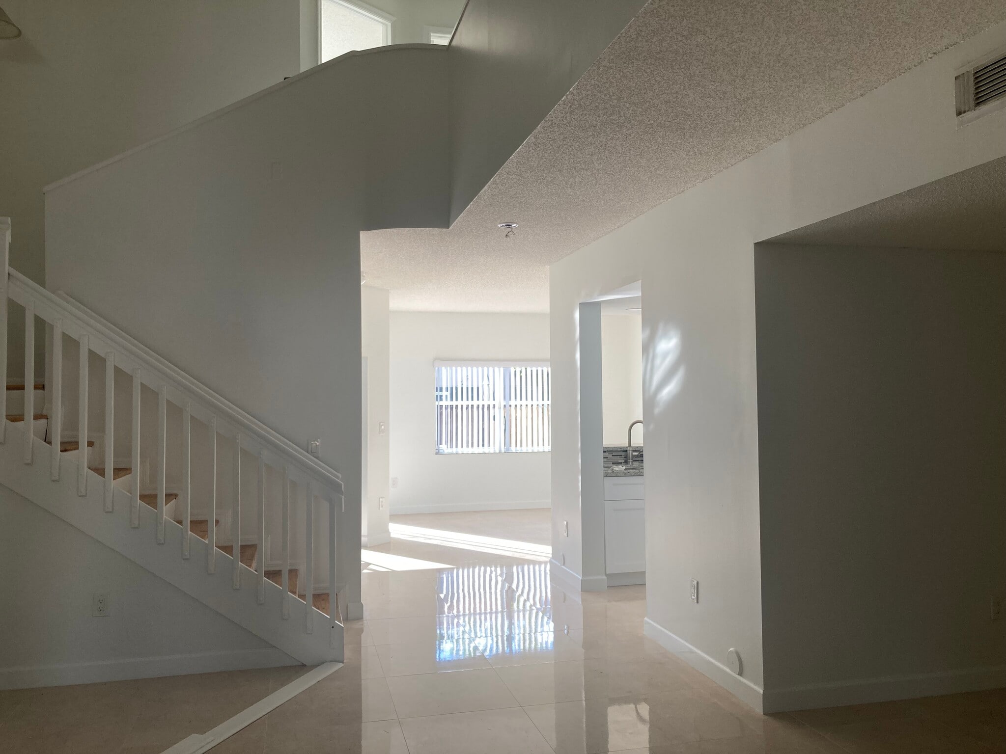 Building Photo - 11540 SW 148th Ct