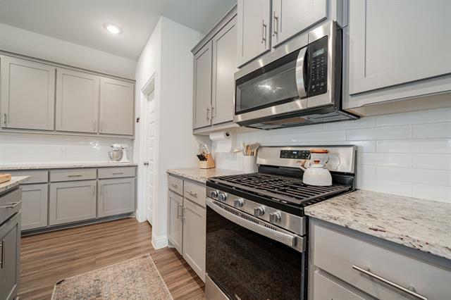 Building Photo - 305 Fire Rock Dr