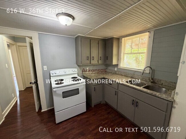 Building Photo - 616 W 36th St